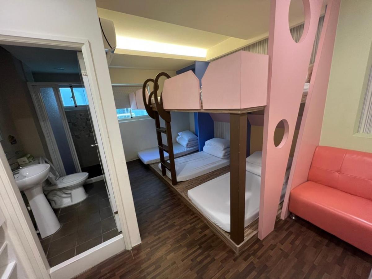 Apartamento 逢甲柏斯青年旅棧 Taichung Exterior foto