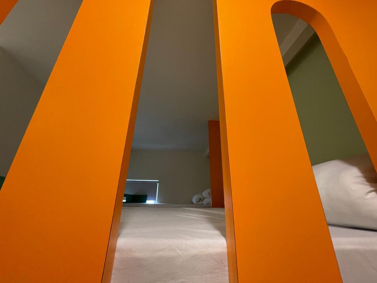 Apartamento 逢甲柏斯青年旅棧 Taichung Exterior foto